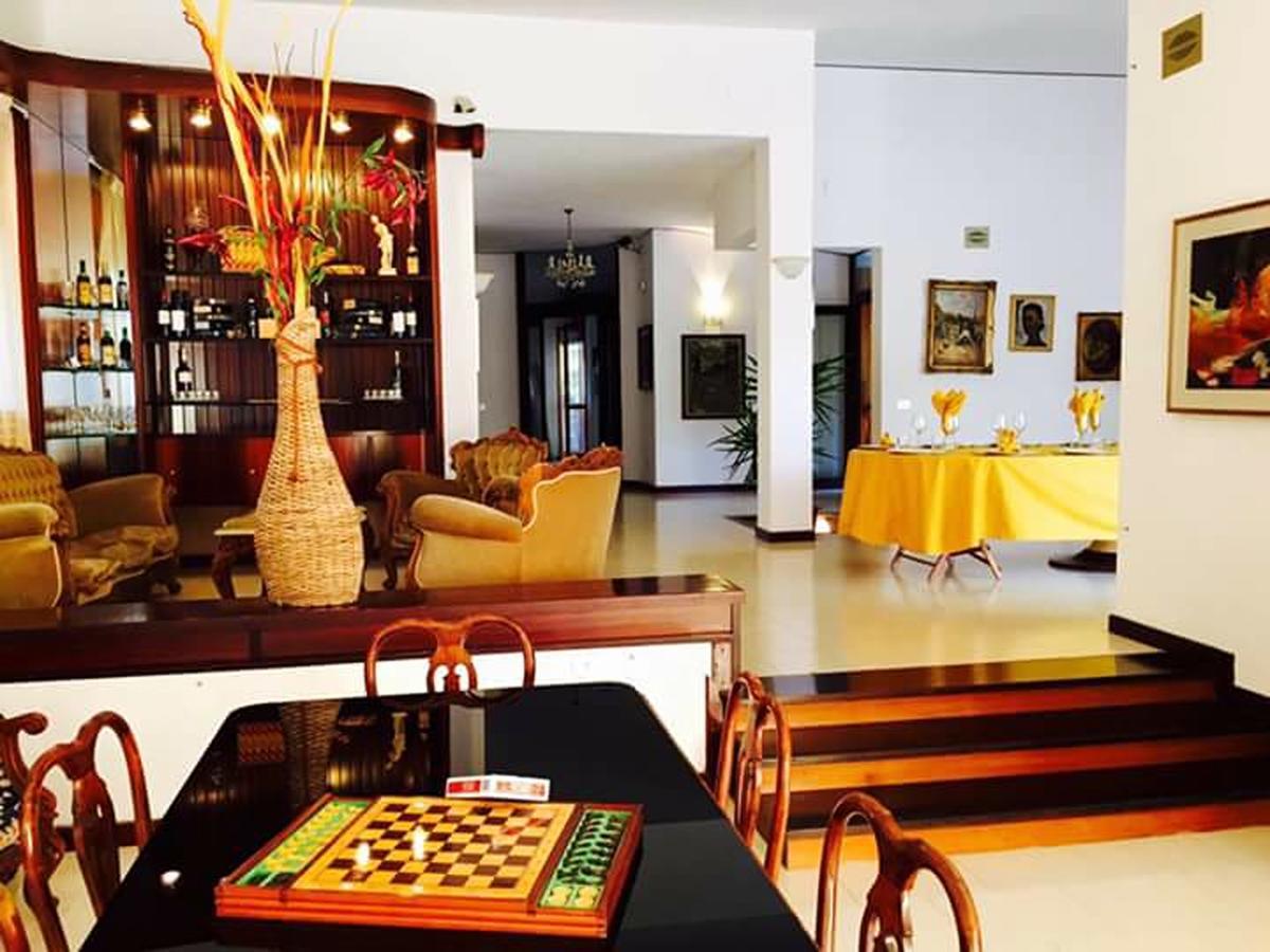 B&B Villa Garden 比谢列 外观 照片